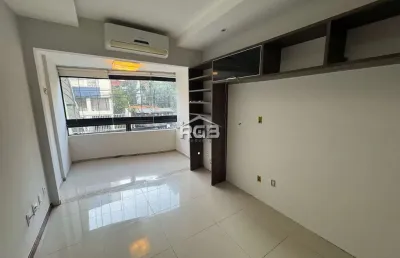 Apartamento 3/4 com suíte no costa azul r$ 490.000,00