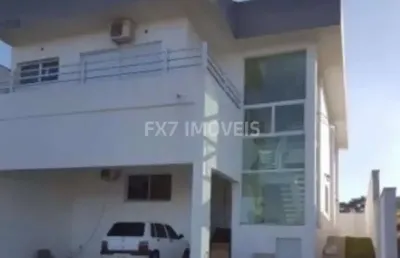 Imperdível oportunidade de adquirir casa de condomínio de luxo no swiss park, campinas-sp: 4 quartos, 3 suítes, 3 salas, 5 banheiros, 4 vagas e 350m².