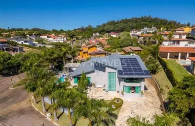 Imponente casa de condomínio à venda em vinhedo-sp, bairro santa cândida: 4 quartos, 3 suítes, 3 salas, 5 banheiros, 5 vagas, 436,84m².