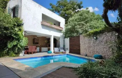 Casa com 3 quartos para alugar na Rua Damasco, Granja Viana, Cotia