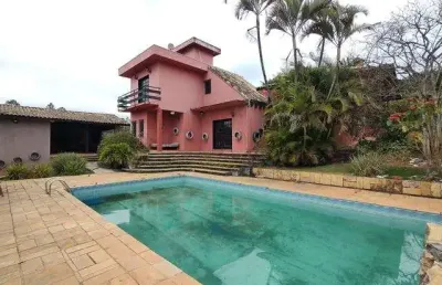 Casa com 3 quartos para alugar na Estrada Kinoshita, 493, Aguassaí (Caucaia do Alto), Cotia