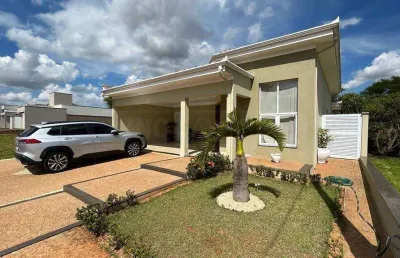 Casa em condomínio fechado com 3 quartos à venda no Conjunto Residencial Vitório Cezarino, Rio das Pedras 