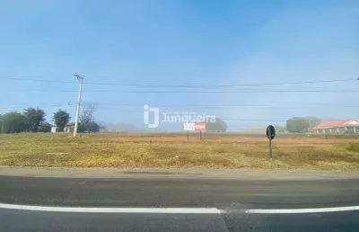 Terreno à venda no Córrego da Onça, Charqueada 