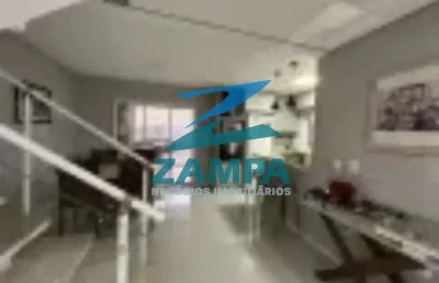 Sobrado com 3 quartos (1 suite c/ closet e ar), espaço gourmet com piscina e 3 vagas de garagem