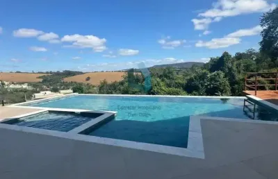Casa no condomínio village ipanema 2 em araçoiaba da serra