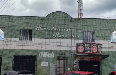 Vendo prédio comercial com 31 kitnetes e dois pontos comerciais.
