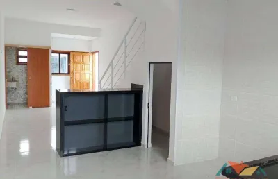 Belo sobrado para venda no pontal santa marina com suíte e um amplo  quintal para piscina