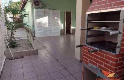 Casa com 3 dormitórios, 166 m² - venda por r$ 1.600.000 ou aluguel por r$ 5.000/mês - centro - caraguatatuba/sp
