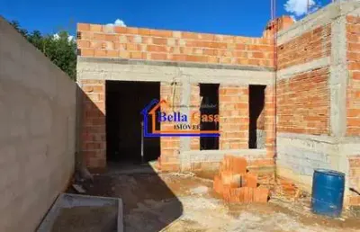 Casa com 2 quartos à venda no novo centro, santa luzia  por r$ 400.000