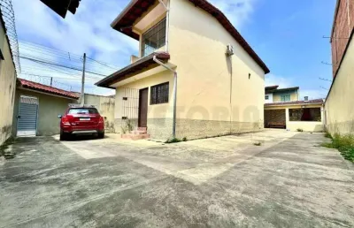 Sobrado à venda em caraguatatuba, jardim tarumãs, com 6 quartos, 200m²
