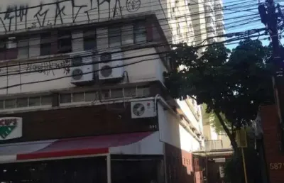 Apartamento com 1 quarto para alugar na rua general lima e silva, 591, centro, porto alegre, 35 m2 por r$ 1.250
