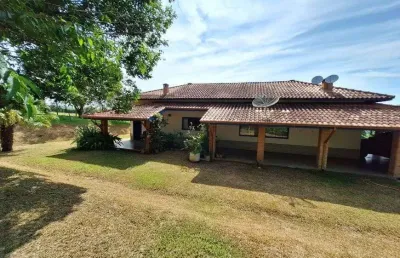 Fazenda/sítio/chácara para venda com 300 metros quadrados com 4 quartos