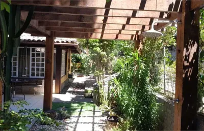 Casa em condomínio fechado com 4 quartos à venda na Ferradura, Armação dos Búzios 