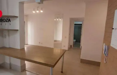 Lindo apartamento reformado com 1 dormitório, 1 vaga de garagem em