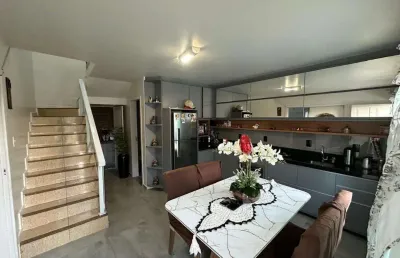 Casa com 3 quartos à venda na Rua Evaldo Carlos Broering, 1, Alto Aririu, Palhoça