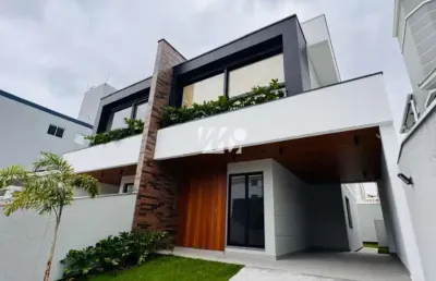 Sobrado no bairro pagani 3 dormit. 1 suíte com 123m²