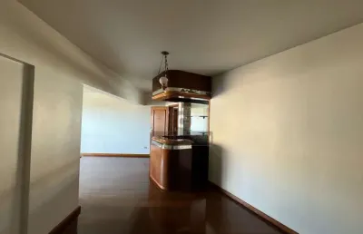 Apartamento com 4 quartos para alugar na Avenida Maringá, 1135, Vitória, Londrina