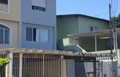 Sobrado 3 dorms (2 suítes), lareira e quintal amplo na vila nova mazzei – 220m²