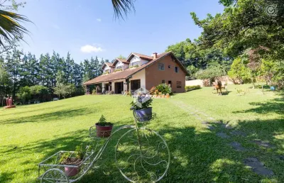 Chácara / sítio com 4 quartos à venda na Para Thomas Coelho, 950, São Miguel, Curitiba