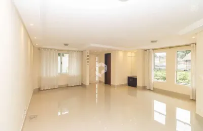 Casa com 3 quartos para alugar na João Karam, 136, Guabirotuba, Curitiba
