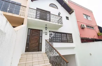 Casa com 3 quartos para alugar na Carlos Estrella Moreira, 18, Pilarzinho, Curitiba