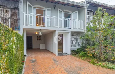 Casa com 3 quartos para alugar na Rua Purus, 94, Bacacheri, Curitiba