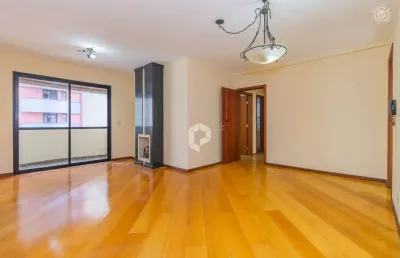 Apartamento com 3 quartos para alugar na Rua Saint Hilaire, 122, Água Verde, Curitiba