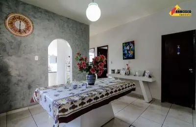 Casa à venda, 3 quartos, 1 suíte, 3 vagas, ipiranga - divinópolis/mg