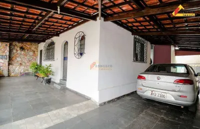 Casa à venda, 5 quartos, 1 suíte, 2 vagas, nossa senhora das graças - divinópolis/mg