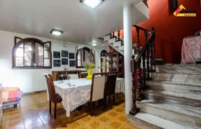 Casa à venda, 6 quartos, 2 suítes, 4 vagas, centro - divinópolis/mg