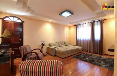 Casa à venda, 4 quartos, 1 suíte, 4 vagas, lp pereira - divinópolis/mg