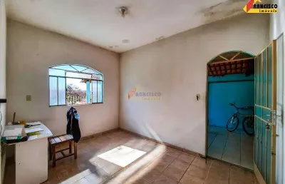 Casa à venda, 2 quartos, 2 vagas, bom pastor - divinópolis/mg