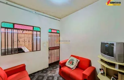 Casa à venda, 3 quartos, 1 suíte, 2 vagas, sagrada família - divinópolis/mg