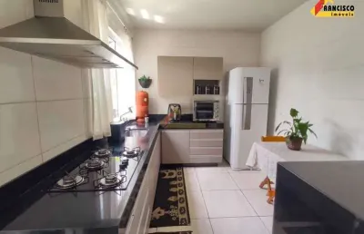 Casa à venda, 2 quartos, 2 vagas, santa rosa - divinópolis/mg