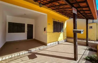 Casa à venda, 3 quartos, 1 suíte, 4 vagas, interlagos - divinópolis/mg