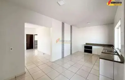 Casa à venda, 3 quartos, 1 suíte, 3 vagas, santa rosa - divinópolis/mg