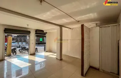 Ponto comercial para alugar no Santa Clara, Divinópolis 