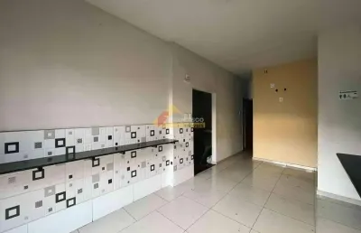 Casa com 3 quartos para alugar no Centro, Divinópolis 