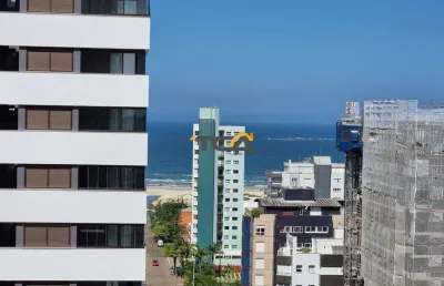 Apartamento com vista para o mar de 2 dormitórios, um sendo suíte.