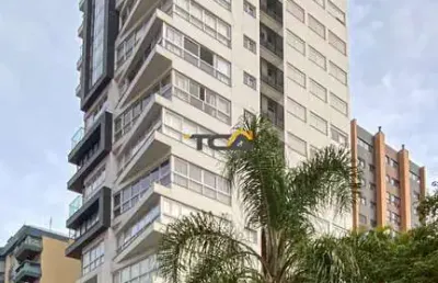 Apartamento 03 dormitórios mobiliado e decorado com vista para o rio mampituba