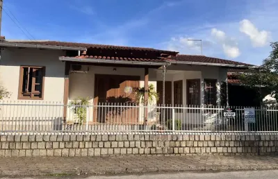 Casa para venda em brusque, águas claras, 4 dormitórios, 1 suíte, 4 banheiros, 2 vagas