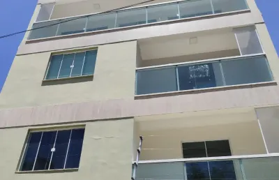 Vista deslumbrante do mar e da lagoa – seu novo lar no jardim guanabara!