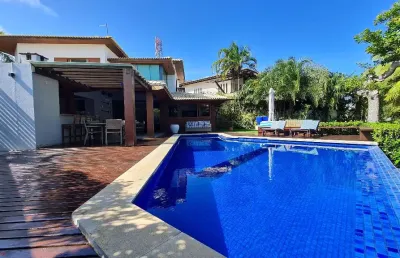 Casa de alto padrão à venda no porto busca vida resort – 4 suítes, piscina e vista para o rio
