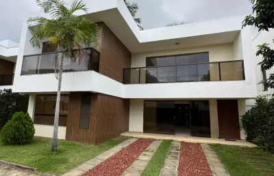 Casa alto padrão à venda em buraquinho – 4 suítes, mobiliada, energia solar e gourmet privativo