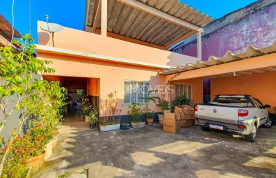 Casa com 2 quartos à venda na Rua Zelinho de Souza, 8, Figueira, Duque de Caxias