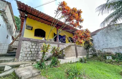 Casa com 2 quartos à venda na Avenida das Palmeiras, Jardim Primavera, Duque de Caxias