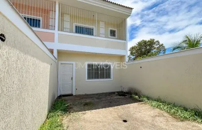 Casa com 2 quartos à venda na Rua General Carrombert, Vila Urussaí, Duque de Caxias