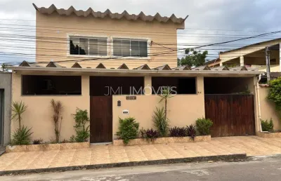 Casa com 5 quartos à venda na Rua Lavoisier, 143, Parque Paulista, Duque de Caxias