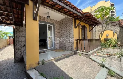 Casa com 3 quartos à venda na Rua Tarce Menezes De Freitas Lima, 89, Parque Paulicéia, Duque de Caxias