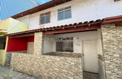 Casa de condomínio em jardim primavera  -  duque de caxias